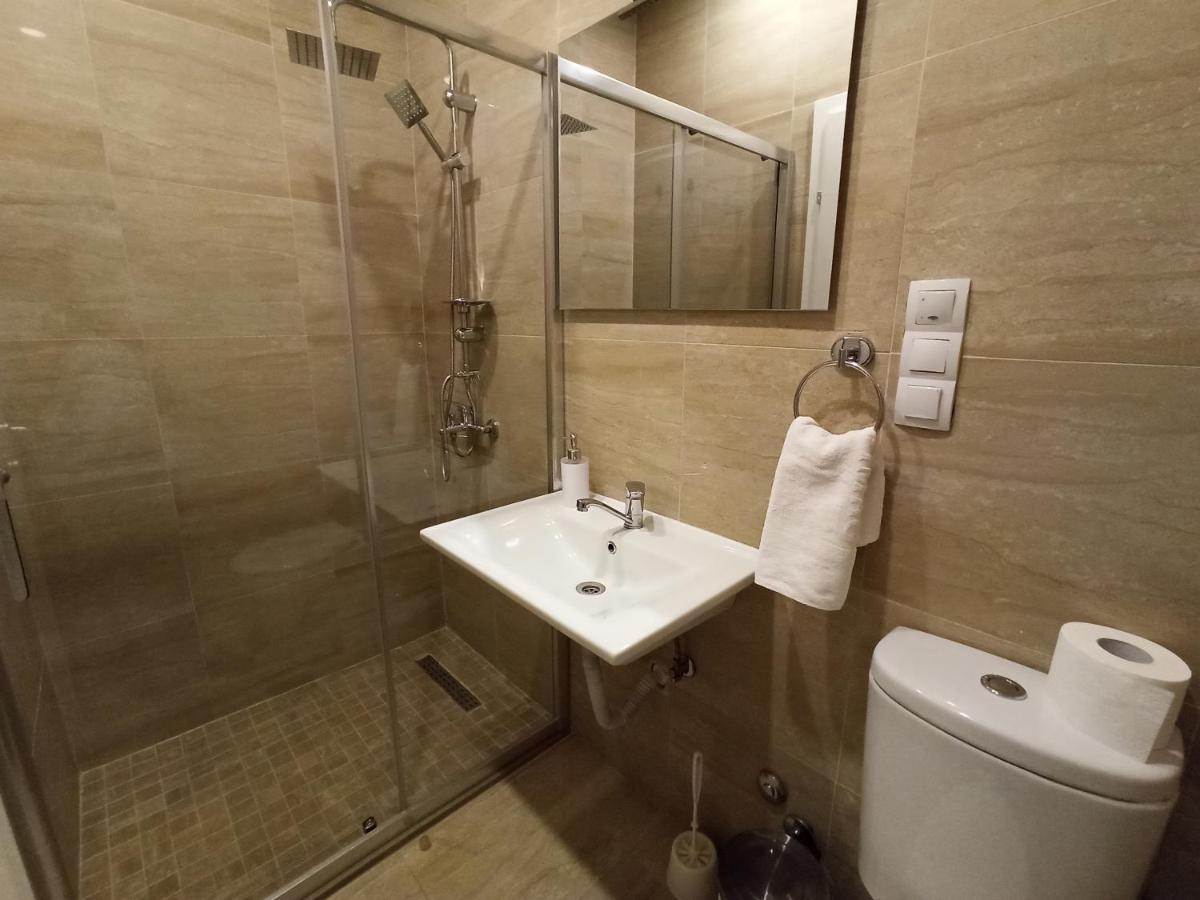Art Blue Apartments Ohrid Buitenkant foto